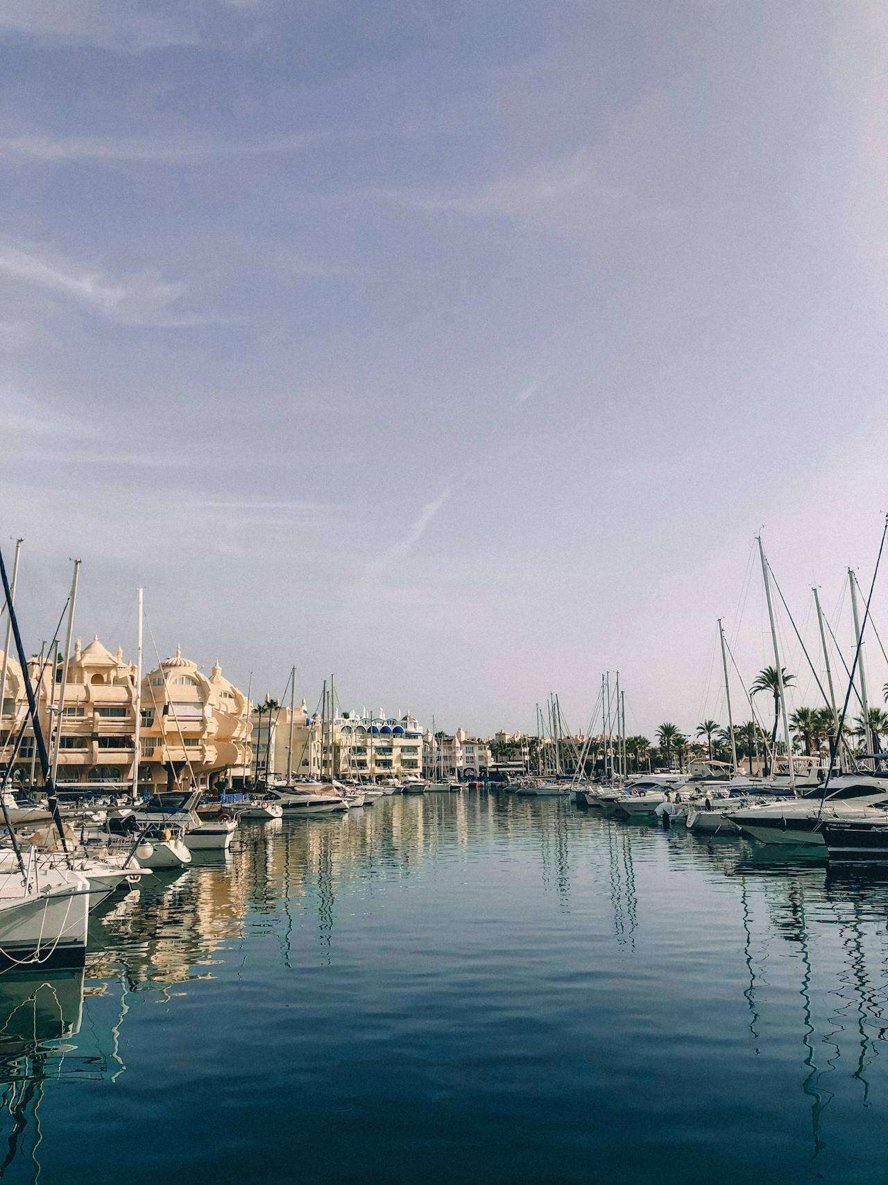 Benalmádena Costa aan de Costa del Sol — Nederlandstalige makelaar Glaser