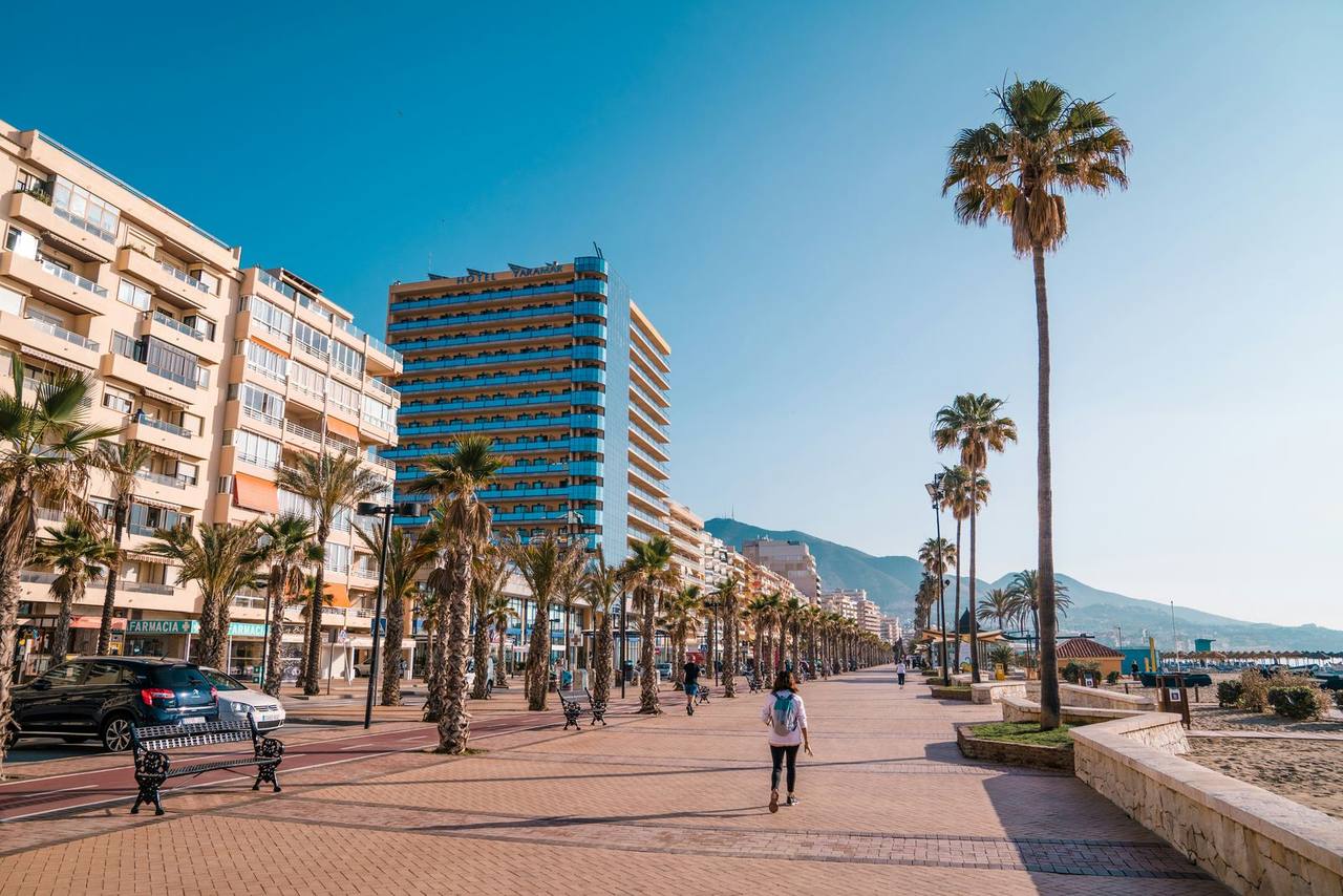 Los Boliches aan de Costa del Sol — Nederlandstalige makelaar Glaser