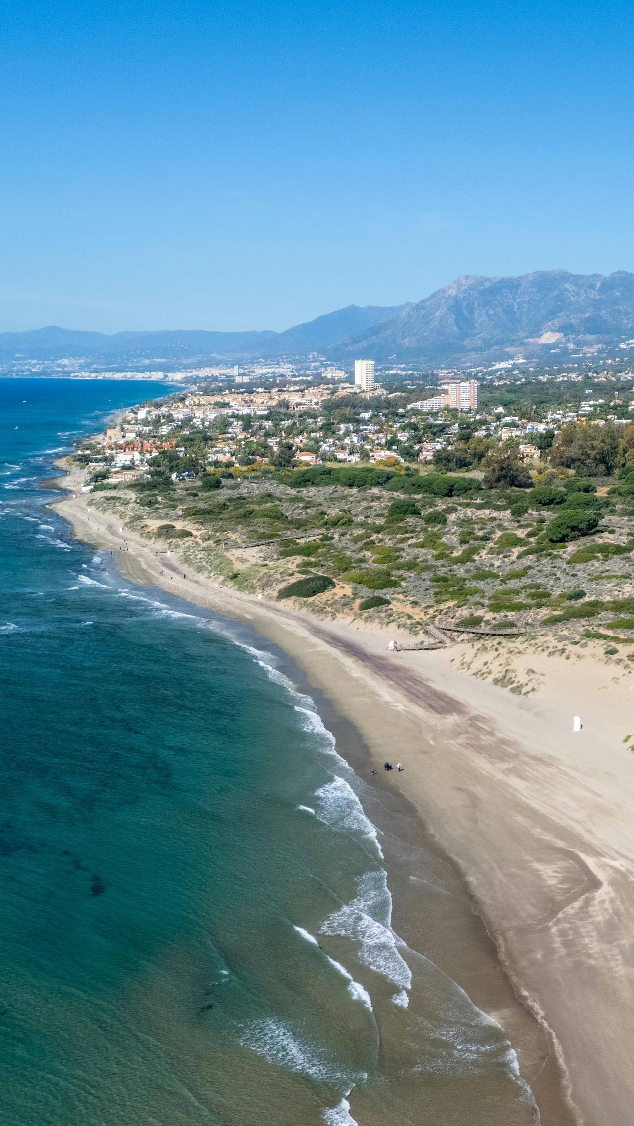 Las Chapas aan de Costa del Sol — Nederlandstalige makelaar Glaser